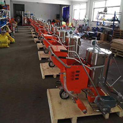 15units of thermoplastic road marking machine export to Peru